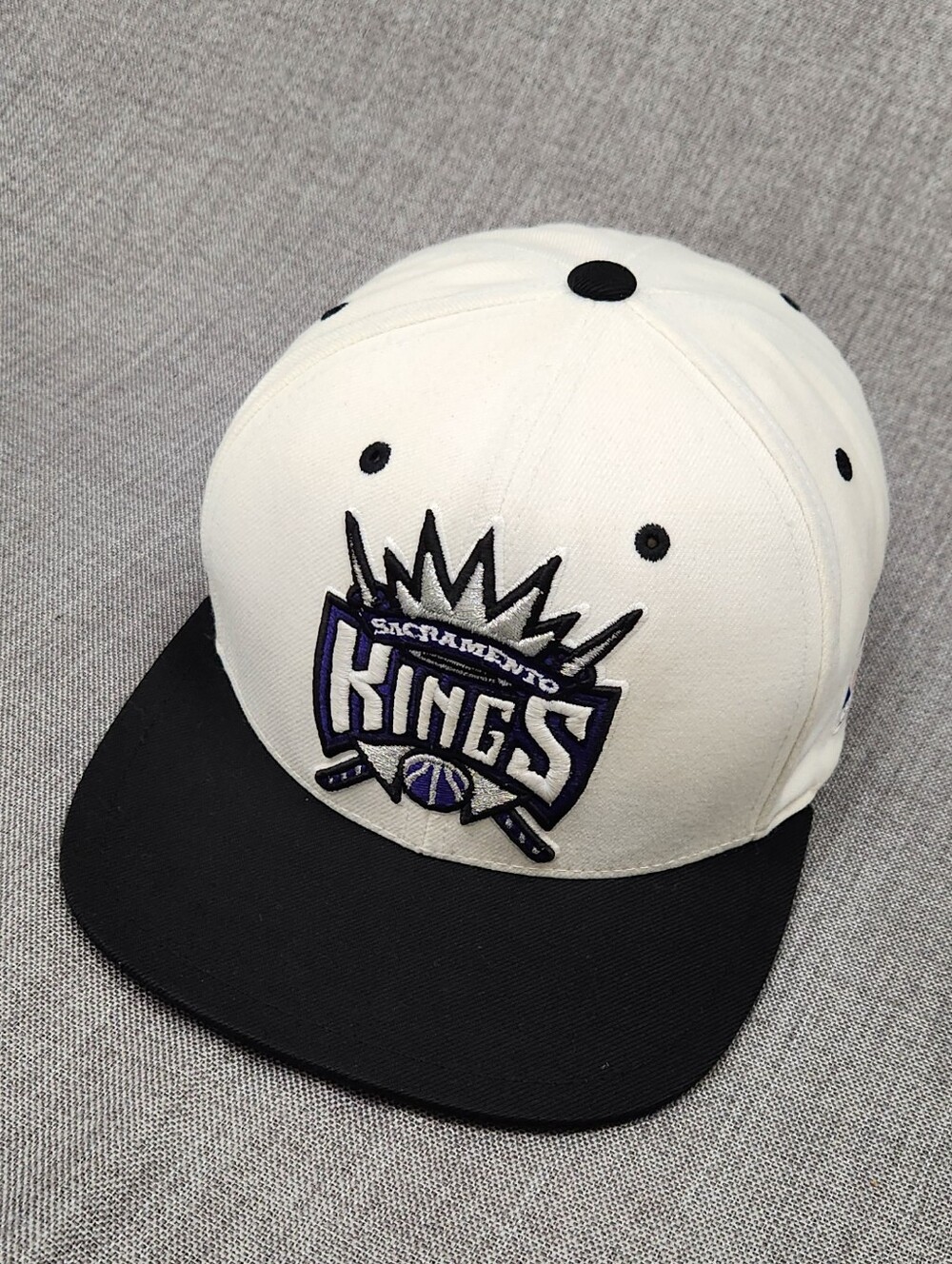 Sacramento Kings Retro Snap Back Adjustable Hat.